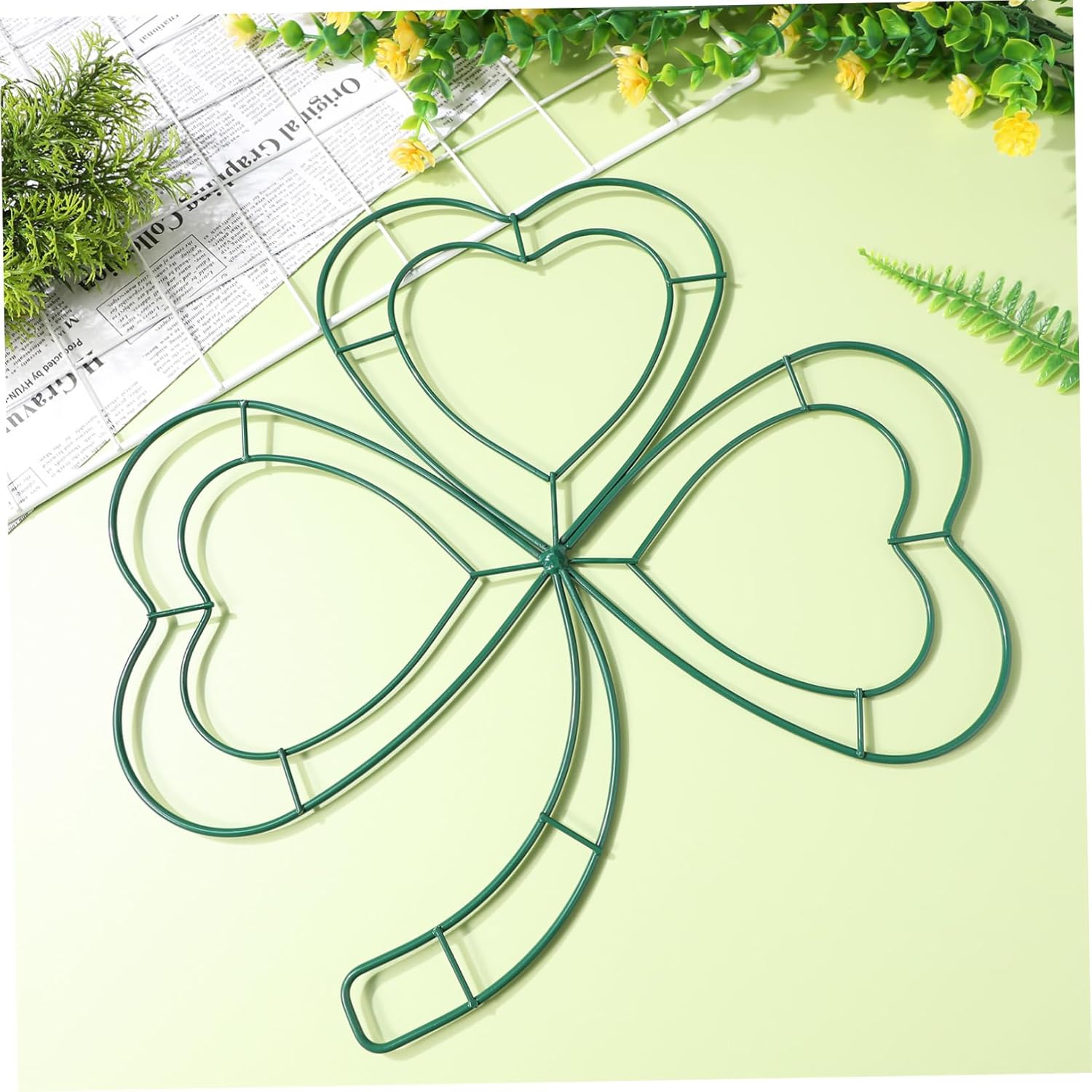 2PCS Shamrock Wreath Frame for St Patricks Day Decor
