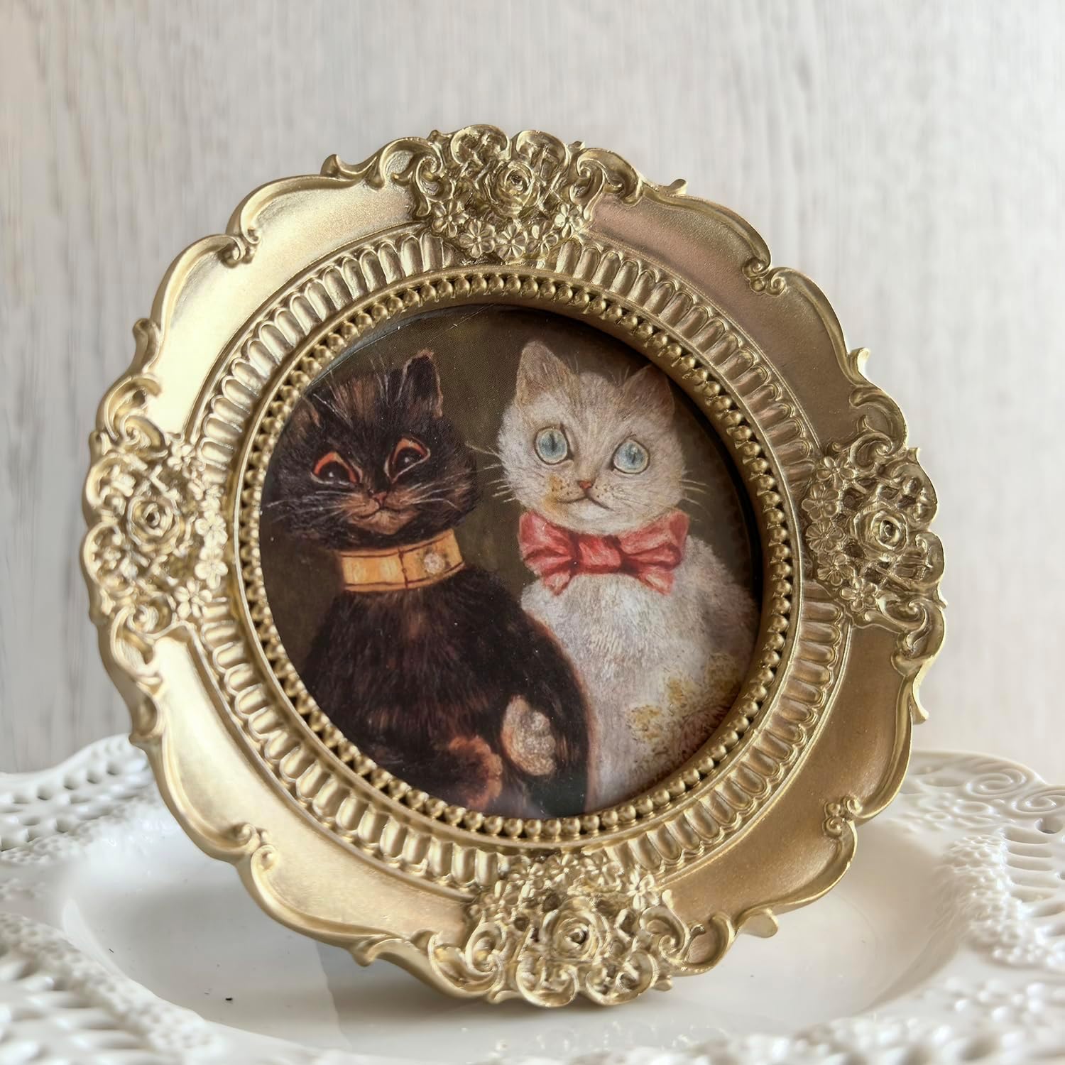 Vintage Round Picture Frame 3x3 Gold