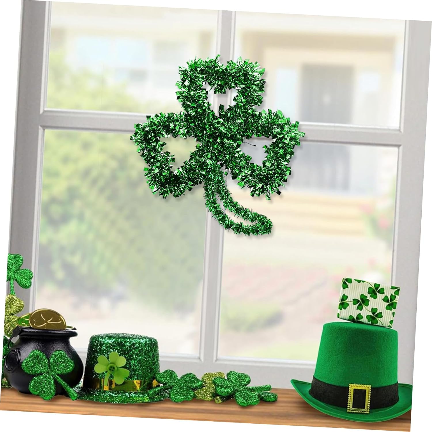 2PCS Shamrock Wreath Frame for St Patricks Day Decor