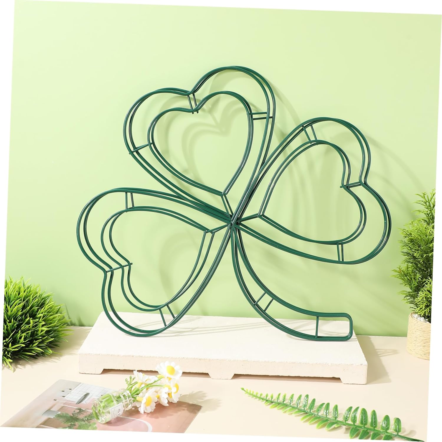 2PCS Shamrock Wreath Frame for St Patricks Day Decor