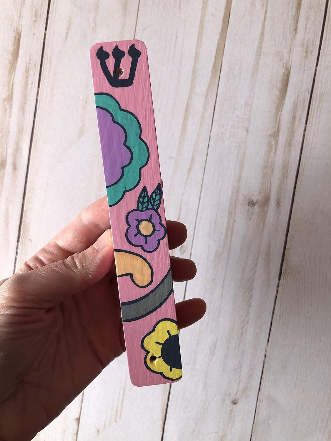 Lea Joelle Hamsa Mezuzah Set with Blessing Light Pink