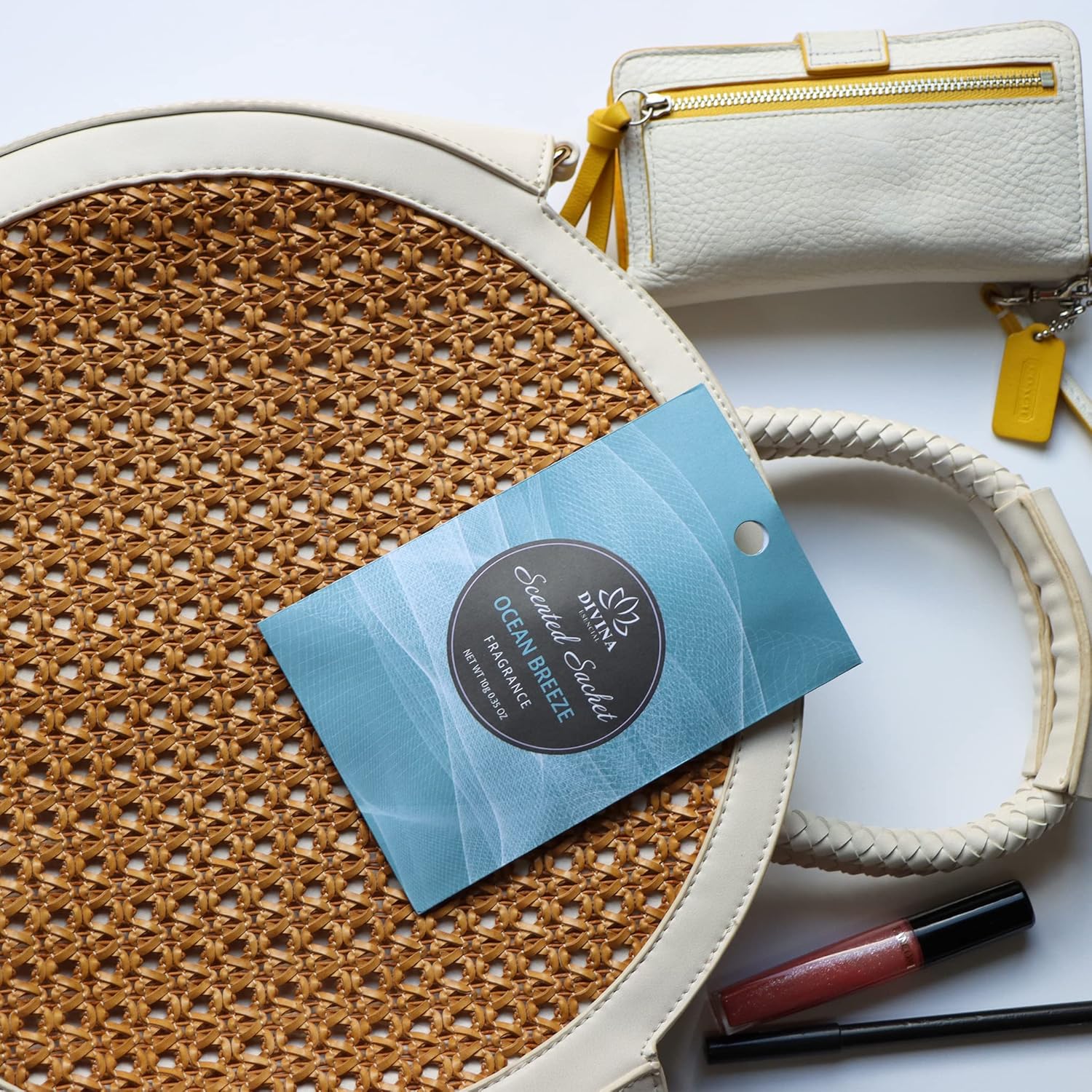 Divina Esencial 4-Pack Ocean Breeze Sachets for Closets and Drawers